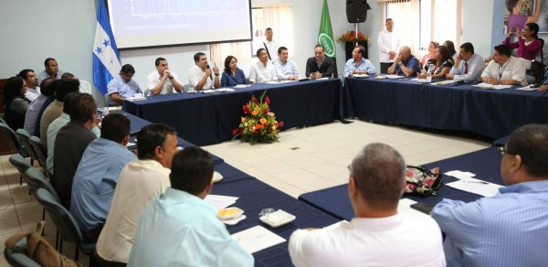 Hernández reitera petición de apoyo a ONU para el diálogo