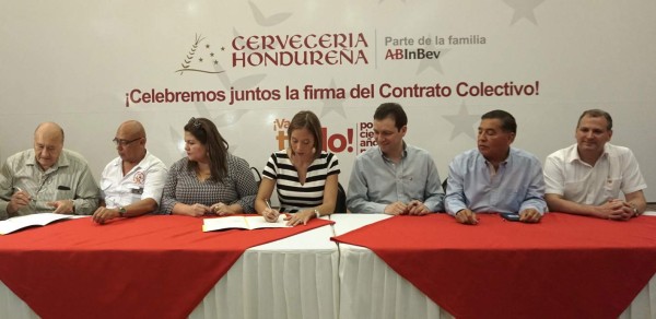 Cervecería Hondureña y sindicato firman contrato colectivo