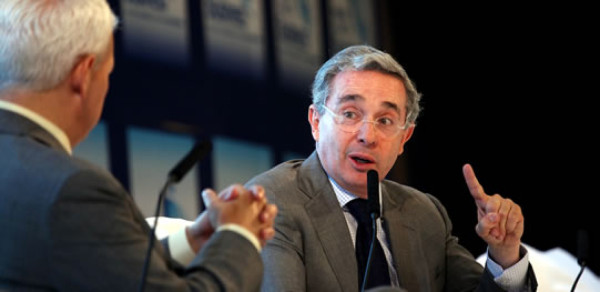 Uribe inicia segundo día del foro HOB