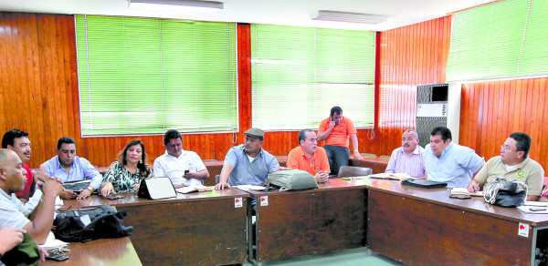 Dirigencia anuncia medidas de presión