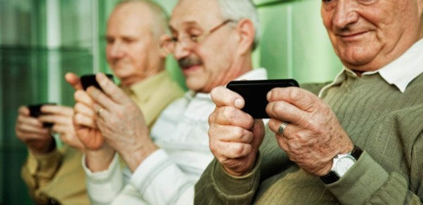 El celular ayuda a la memoria de lo adultos mayores