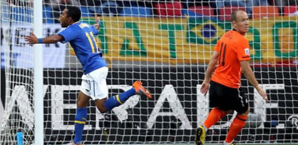 Holanda remontó y eliminó a Brasil