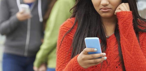 Desnudos y pornografía, lo más visto en celulares de colegiales hondureños