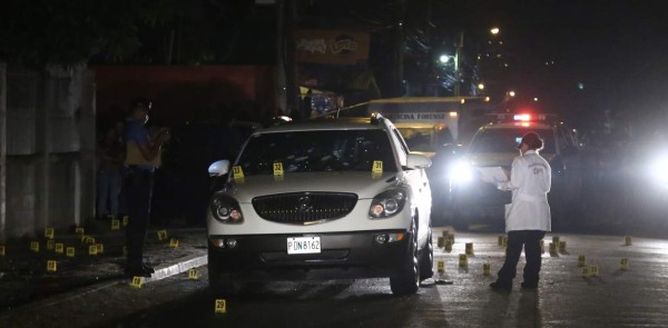 Matan en San Pedro Sula a dos hombres que iban en camioneta de lujo