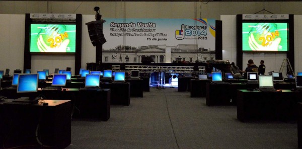 Colombianos a las urnas para elegir a su presidente