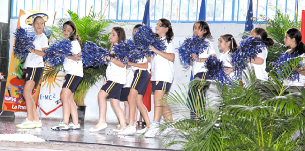 Voces de amor para los niños del mundo