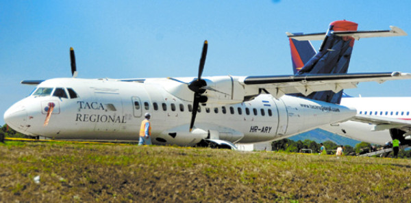 Viajeros 'varados” por sanción a Isleña