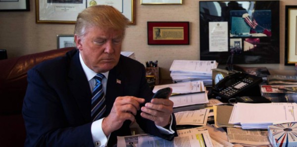 Celular de Trump es ahora asunto de seguridad nacional
