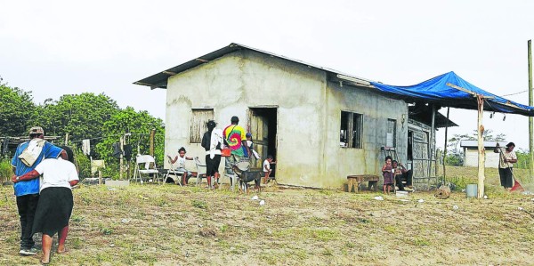 'Ya no tengo a quien abrazar, ya me quedó vacío el corazón”: madre de niños asesinados en Colón