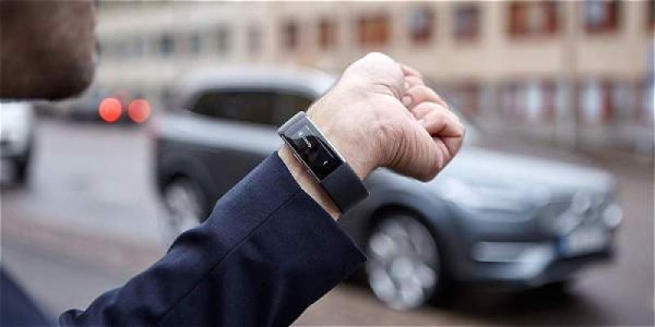 Los dueños de un Volvo podrán hablar con su carro a través de la Microsoft Band 2, para establecer la navegación, encender el calefactor, bloquear las puertas, pitar y encender o apagar las luces.