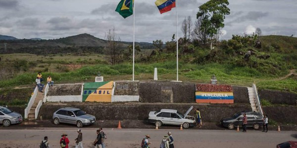 Dos muertos en choque con militares en frontera de Venezuela con Brasil