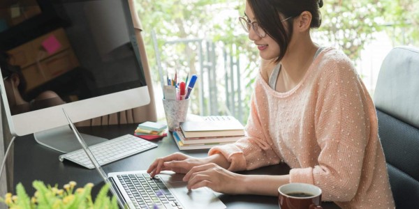 ¿Su estación de trabajo en casa le está afectando su salud?