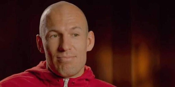 Robben a los mexicanos: 'Si fue penalti'