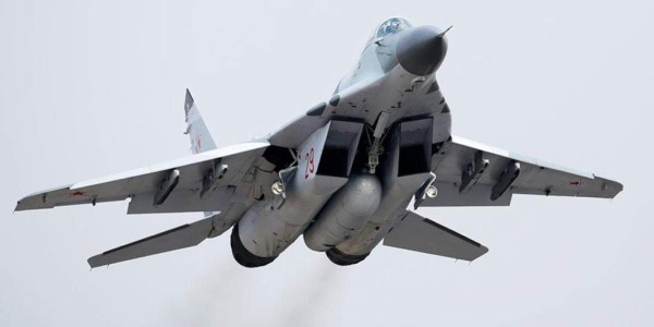 Caza ruso intercepta aeronave de EEUU en el mar Negro