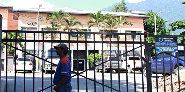 Albañil herido de bala muere en hospital