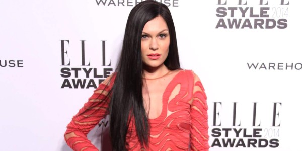 Jessie J busca una réplica de su padre