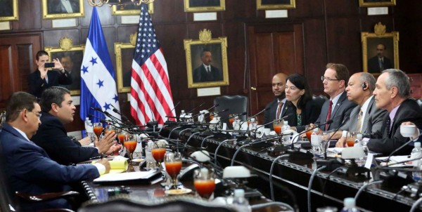 EUA y Honduras les harán la guerra a 'coyotes”