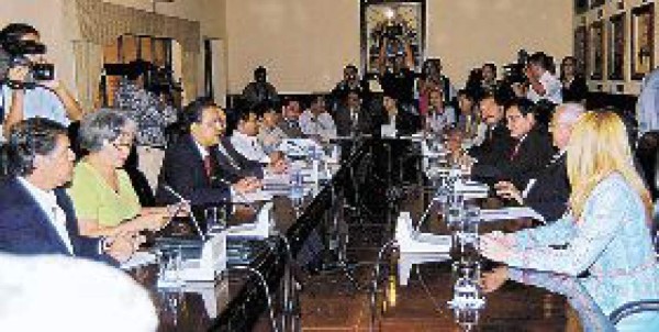 Reglamentarán manejo de recursos para los pobres