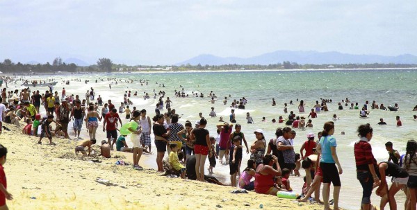 L200 millones de circulante dejaron turistas este verano en Honduras