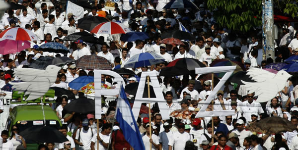 'Honduras jamás caerá en la extrema izquierda'