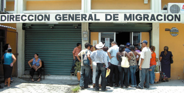 Un calvario es sacar partidas y cédulas