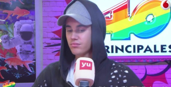 Justin Bieber deja entrevista con molestia