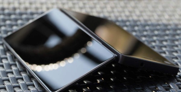 Primer celular realmente plegable podría llegar antes de fin de año