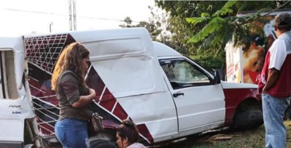 Dos heridos de gravedad deja accidente vial en colonia sampedrana
