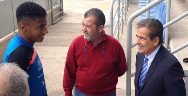 Pinto en España: 'Lozano es muy importante para la Selección'