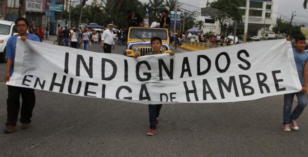 Indignados realizan la novena marcha sabatina en SPS