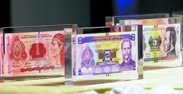 BCH lanza billetes con sistema Braile