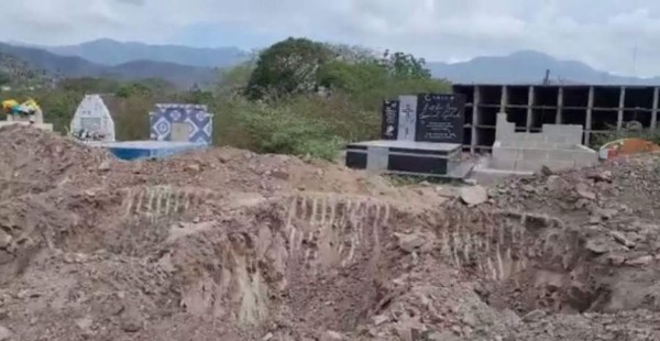 Olancho sepulta a víctimas de covid en fosas comunes ante colapso sanitario