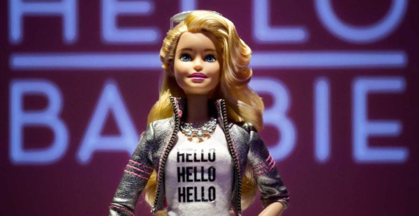 'Hello Barbie' escucha y responde