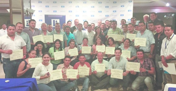 Partido Nacional capacita a sus líderes en estrategias de campaña y gerencia