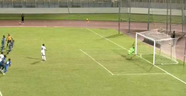 Video: El penal fallado por Rigo Rivas en el Martinica - Honduras