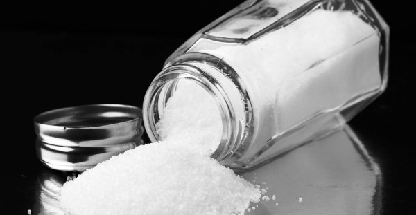 Al reducir la ingesta de sal evita sufrir de hipertensión arterial