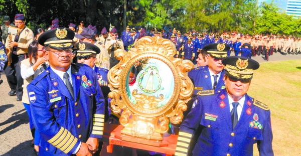 Monseñor: 'Me parte el alma ver bomberos vendiendo rifas para poder servir”