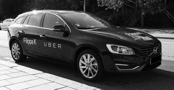 Uber acelera rumbo a los autos sin conductor