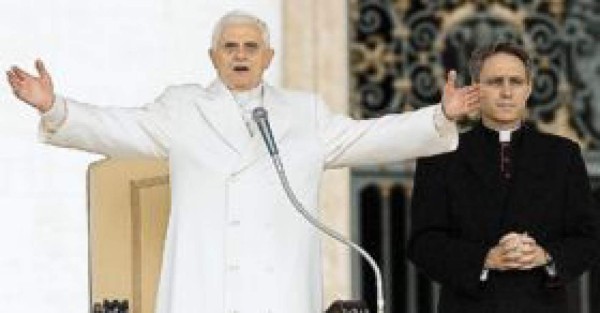 Papa designa camarlengo