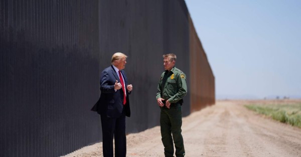 El muro fronterizo de Trump corre riesgo de derrumbarse