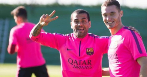 Dani Alves y Vermaelen, bajas del Barça ante el PSG