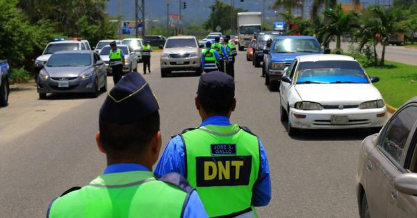Detienen a conductor de bus en estado de ebriedad