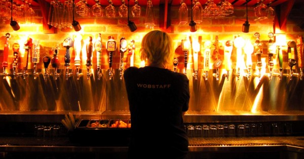 Museo de historia de EUA pagará por viajar y beber cerveza