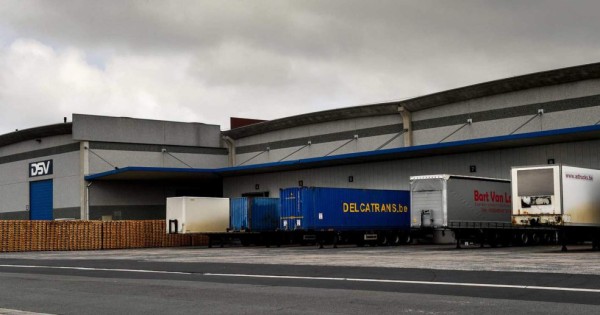 Robadas casi un millón de latas de Red Bull en un depósito de Bélgica