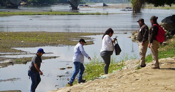 López Obrador asegura que 'todos' los migrantes serán vacunados en México