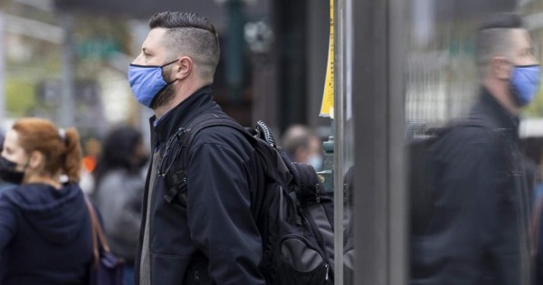 EEUU no ve necesario volver a la mascarilla entre vacunados ante la variante delta