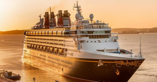 EEUU extiende hasta el 31 de octubre la orden de no navegar para los cruceros