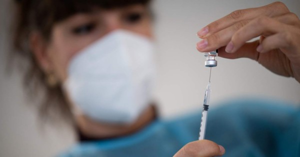 Pfizer pide autorización en EEUU para usar vacuna contra covid en adolescentes