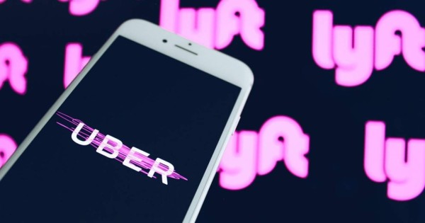 Lyft anuncia la suspensión de sus operaciones en California, Uber todavía no