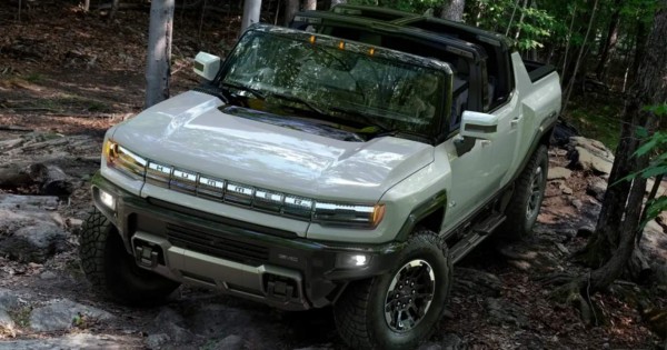 Lanzan el primer Hummer eléctrico: así luce la camioneta 4x4 en su regreso